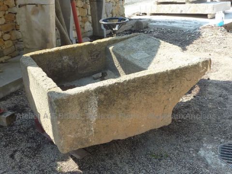 Lavoir En Pierre Dure