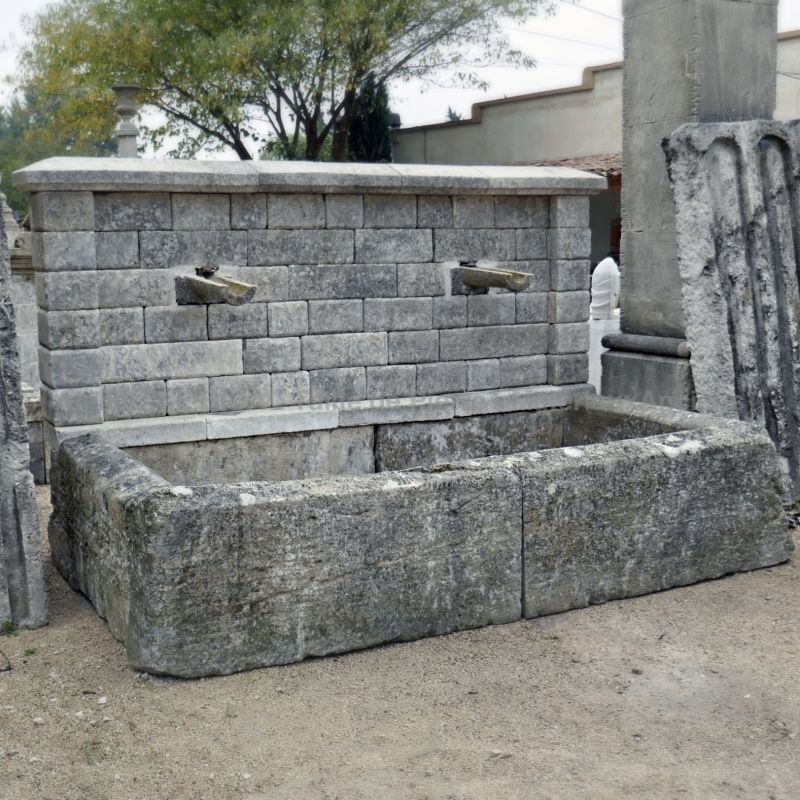 Embellish your garden with a stone fountain for sale in Provence at Atelier Alain BIDAL.