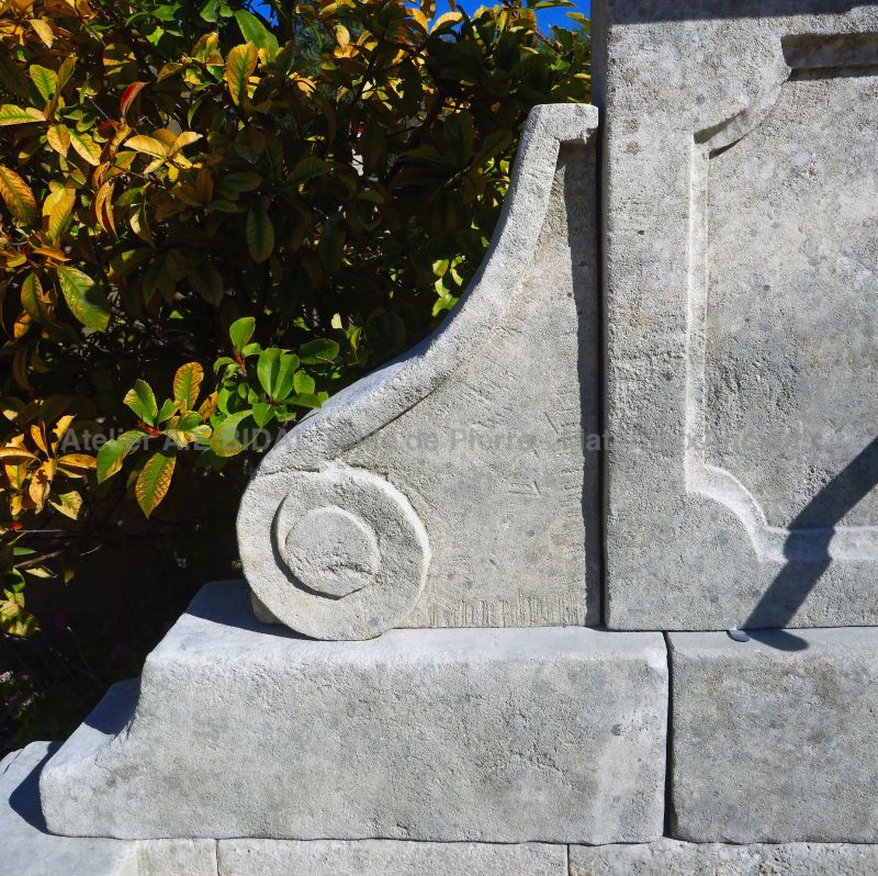 Large garden fountain with basin and pediment in weathered stones : Atelier Alain BIDAL - Provence