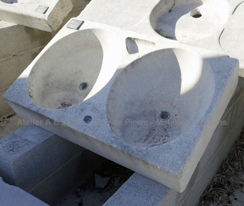 Double washbasin - washbasin with soap dish / old sink.