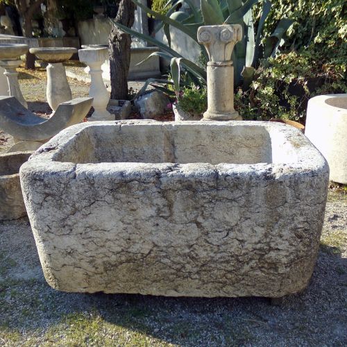 Reclaimed stone trough : Atelier Alain BIDAL, Provence