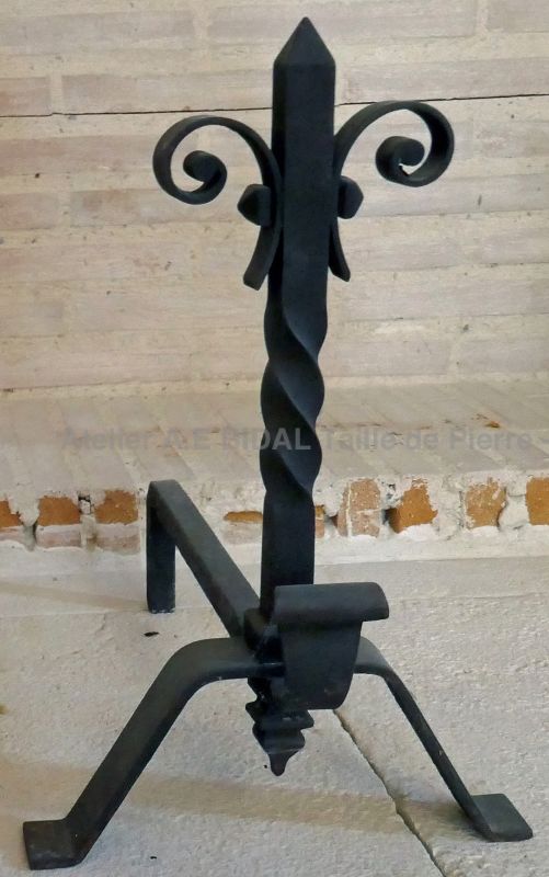 Chenets anciens en fonte : chenets pour cheminée par Les Matériaux Anciens en Provence Alain BIDAL