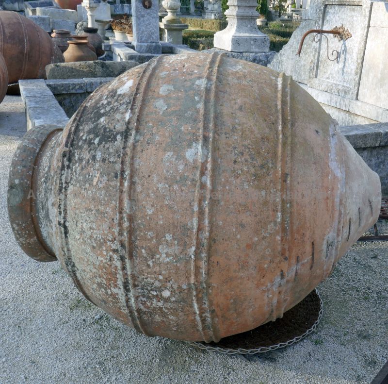 Jarre méditerranéenne de grande taille en terre cuite patinée : Atelier Alain BIDAL