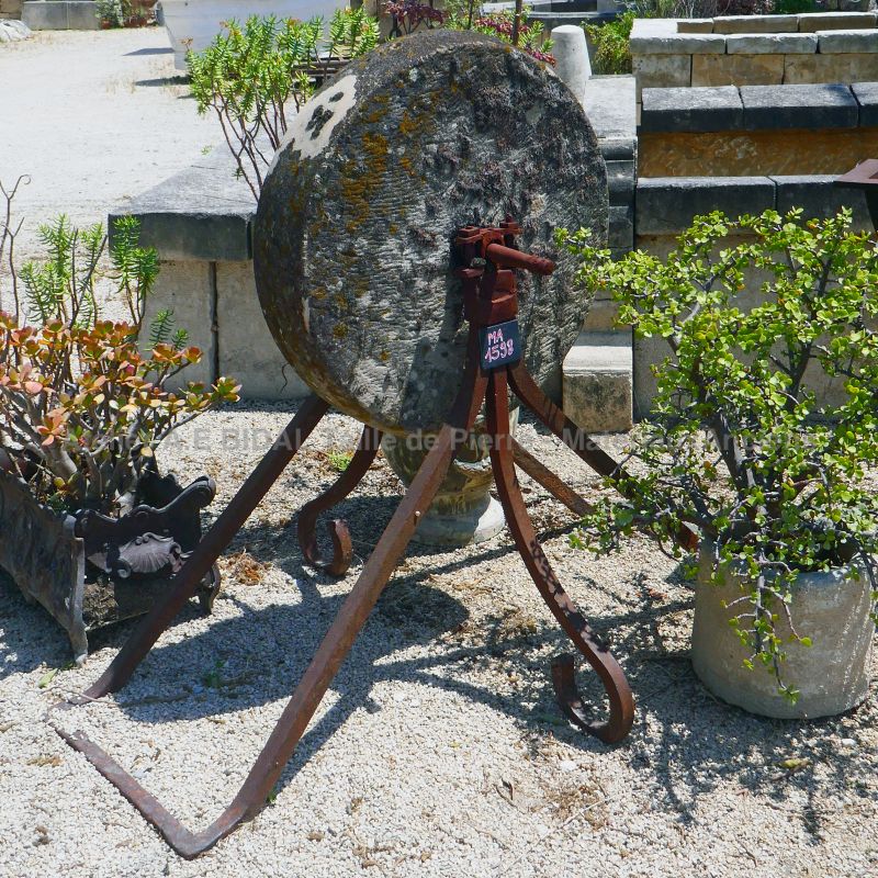Unique antique decoration : old whetstone for sale in Provence at Alain Bidal's