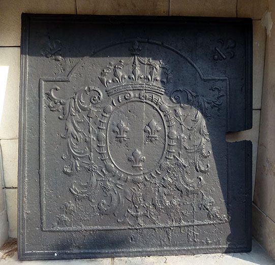 Plaque de cheminée décorée - Emblême François 1er