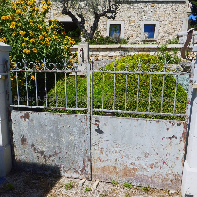 Old wrought iron gate - Antique fate for pillars by Atelier Alain BIDAL (Provence)