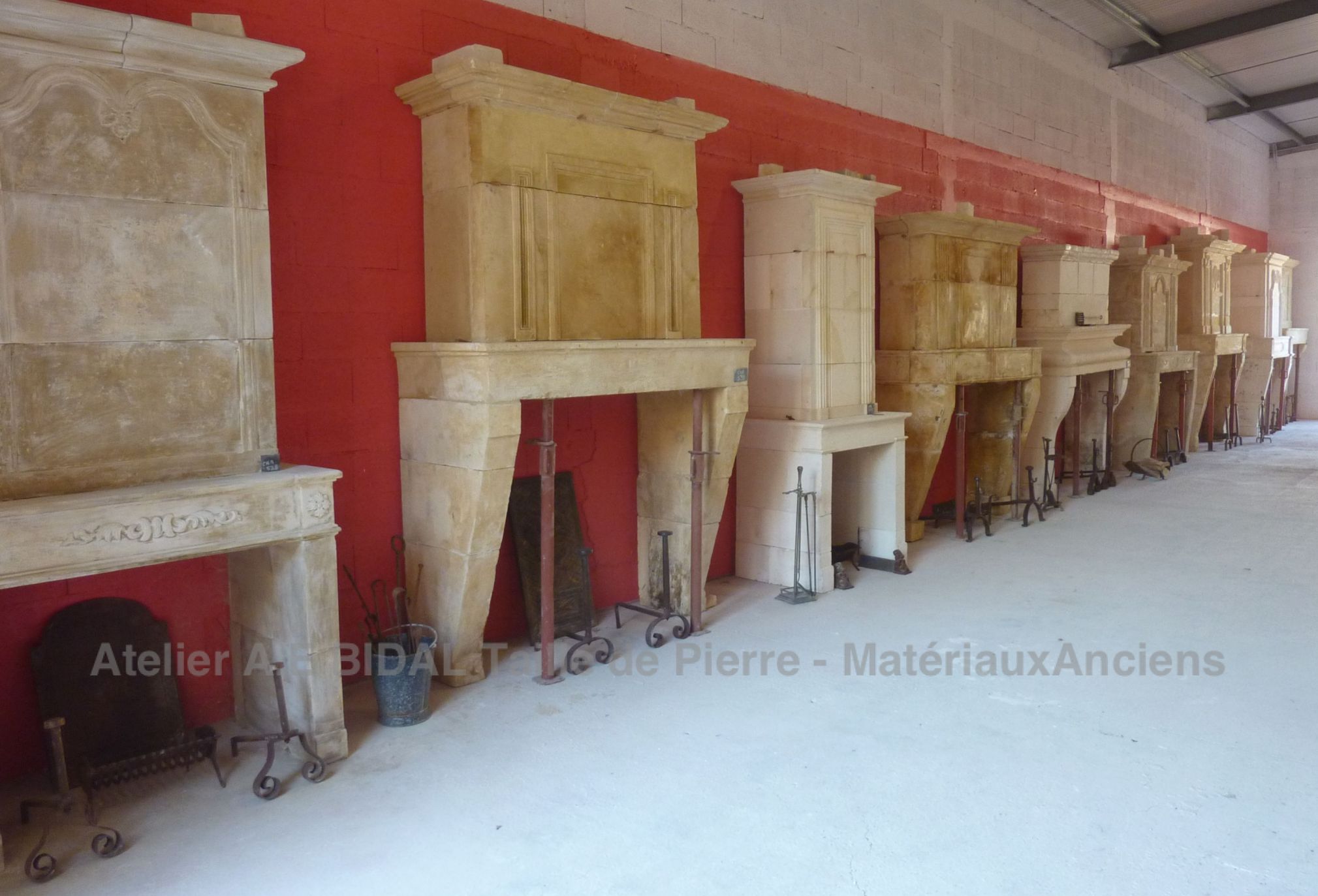 Ouverture d'une toute nouvelle salle d'exposition dédiée aux cheminées d'époque !