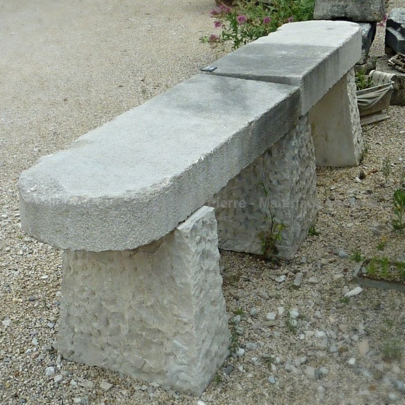 Stone bench with rounded edges in a half-moon shape - Antique garden furniture - Atelier Alain BIDAL (Provence)