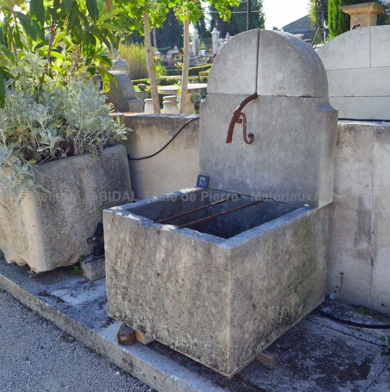 Stone fountain for garden with massive trough by Atelier Alain BIDAL.