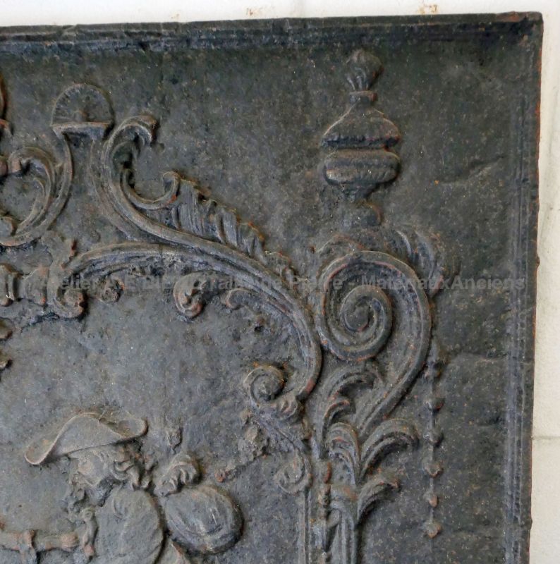 Plaque de cheminée en fonte ancienne d'époque début 19 ème-fr