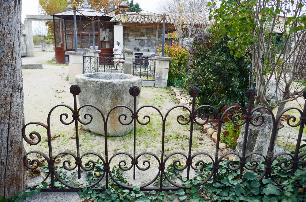 Les Matériaux Anciens en Provence Alain BIDAL vous accueuillent tous les jours.