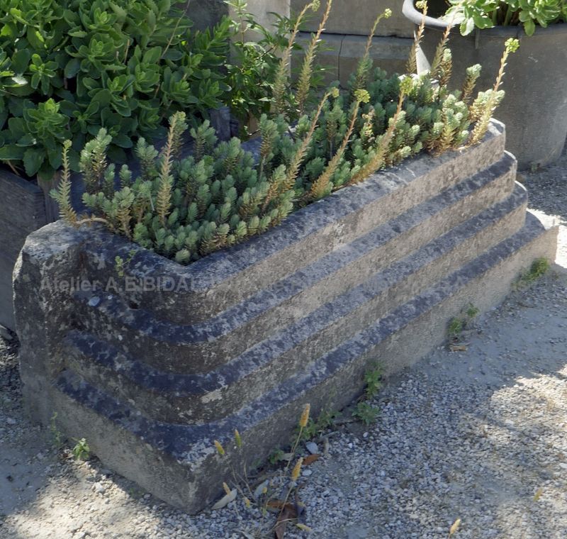 Original planter in stone : an old stone trough for sale at Atelier Alain BIDAL (Provence)