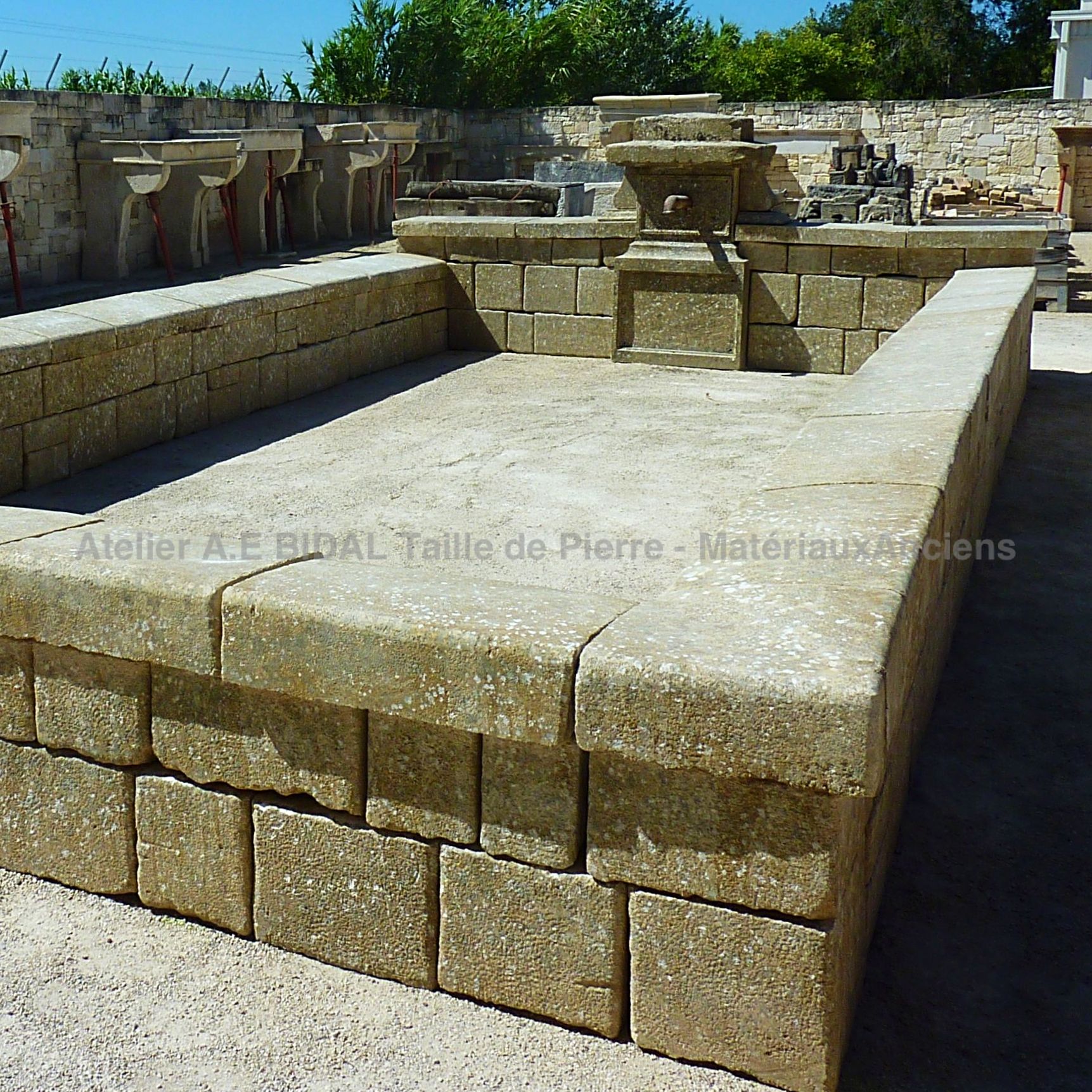 Ancient stone basin | Large old wash basin in natural stone.