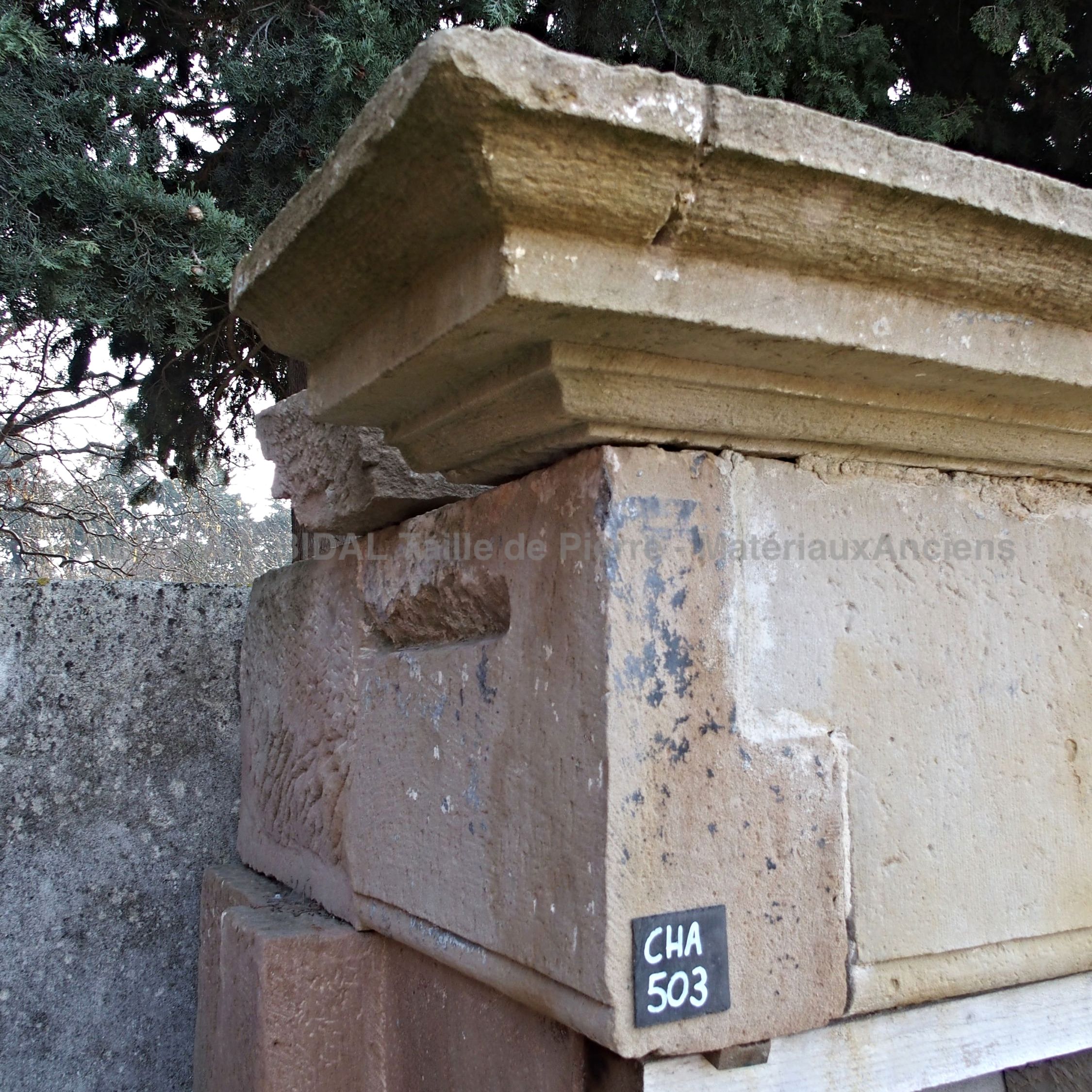 Beautiful rustic fireplace with an imposing size - stone fireplace from Attic en Barrois (France).