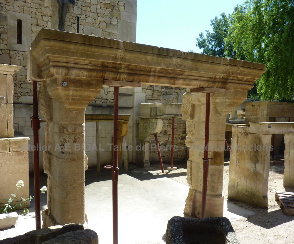 Evolution du style des cheminées des origines à nos jours