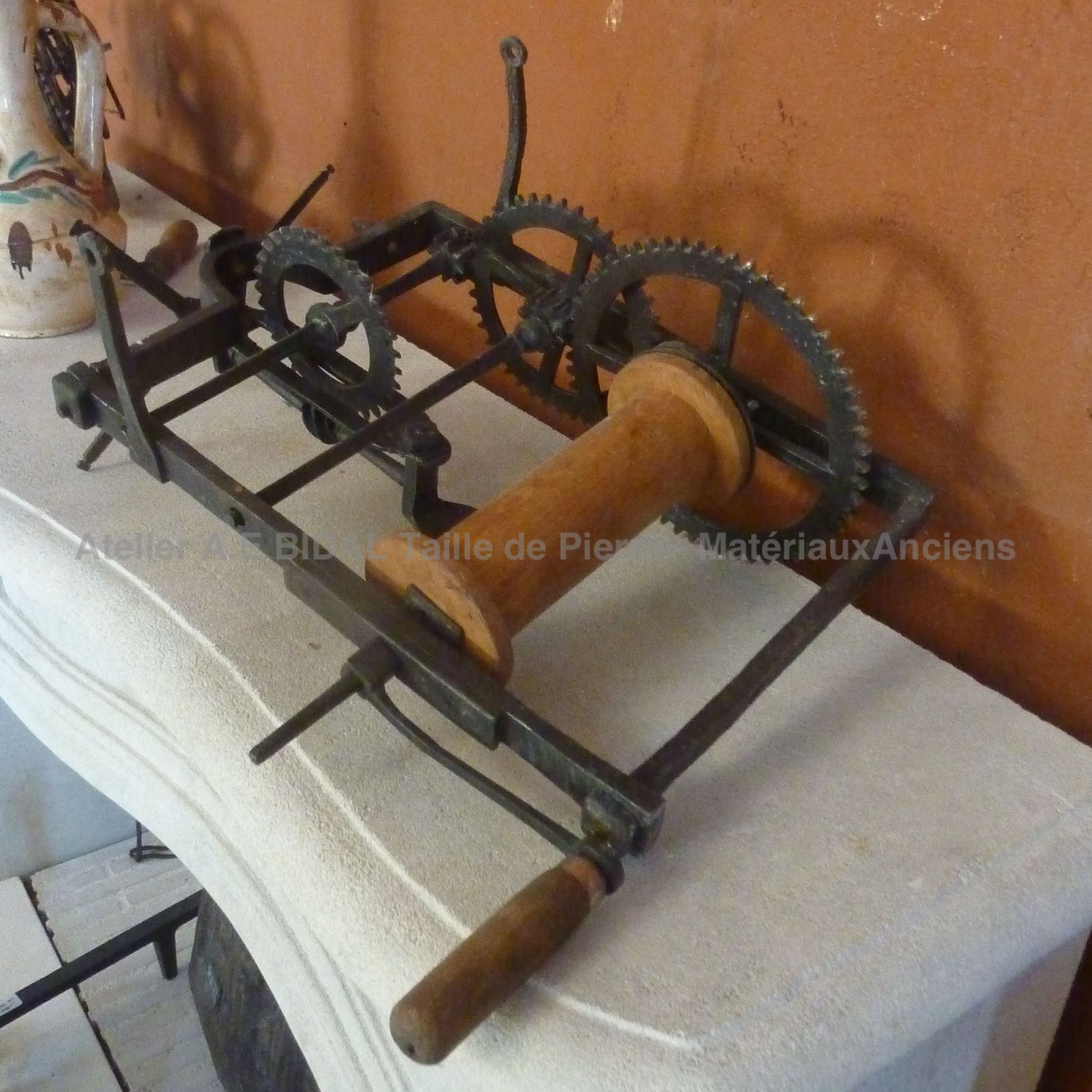 Tournebroche - accessoires cheminée.