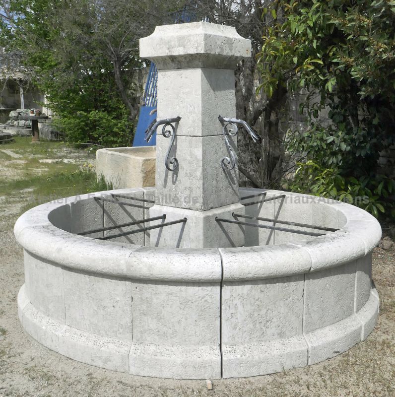 Atelier Alain BIDAL (Provence) : Fabricant de fontaines en pierre naturelle