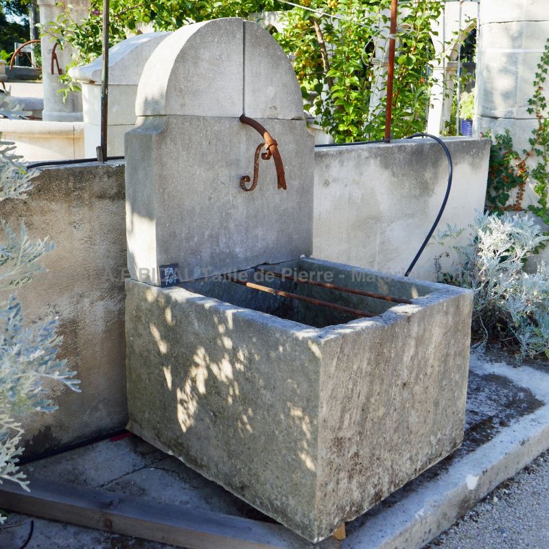 Small garden fountain in old stones - Atelier Alain BIDAL