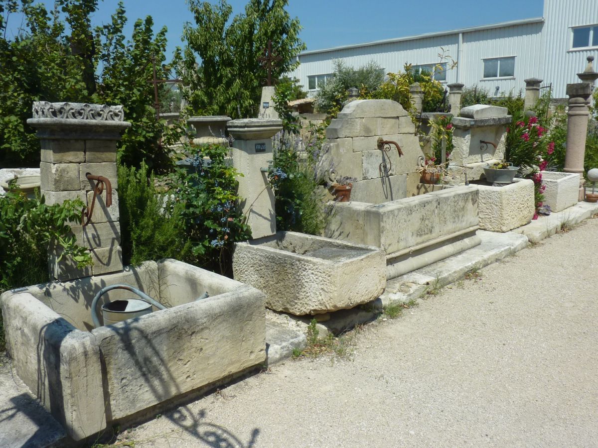 Petites et moyennes fontaines murales