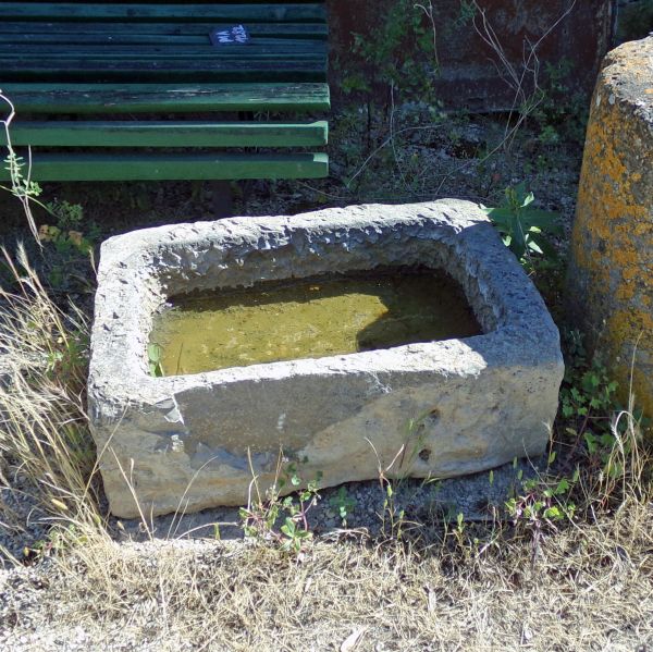 Antique small stone trough : stone planter by the Antique Materials dealer in Provence Alain BIDAL