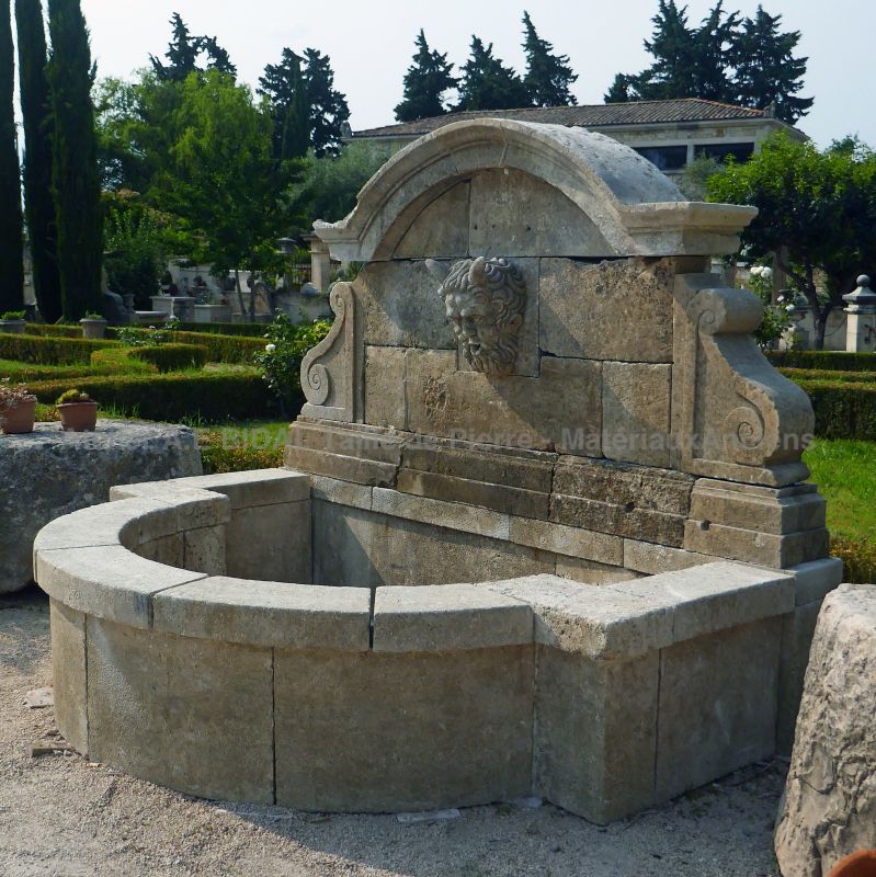Large fountain in old stones for sale in Provence at the antique materials' dealer Alain BIDAL