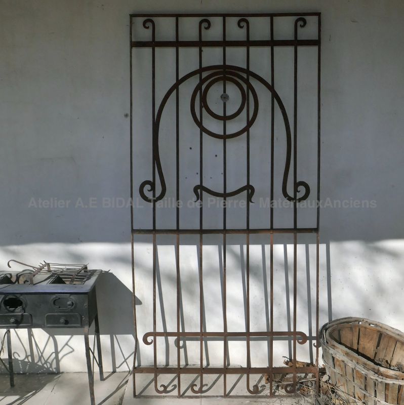 Old riveted wrought iron door - Atelier Alain BIDAL (Provence)