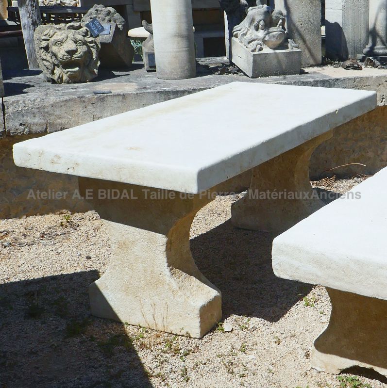 Outdoor coffee table ins tone : garden furniture from The Antique Materials in Provence Alain BIDAL.