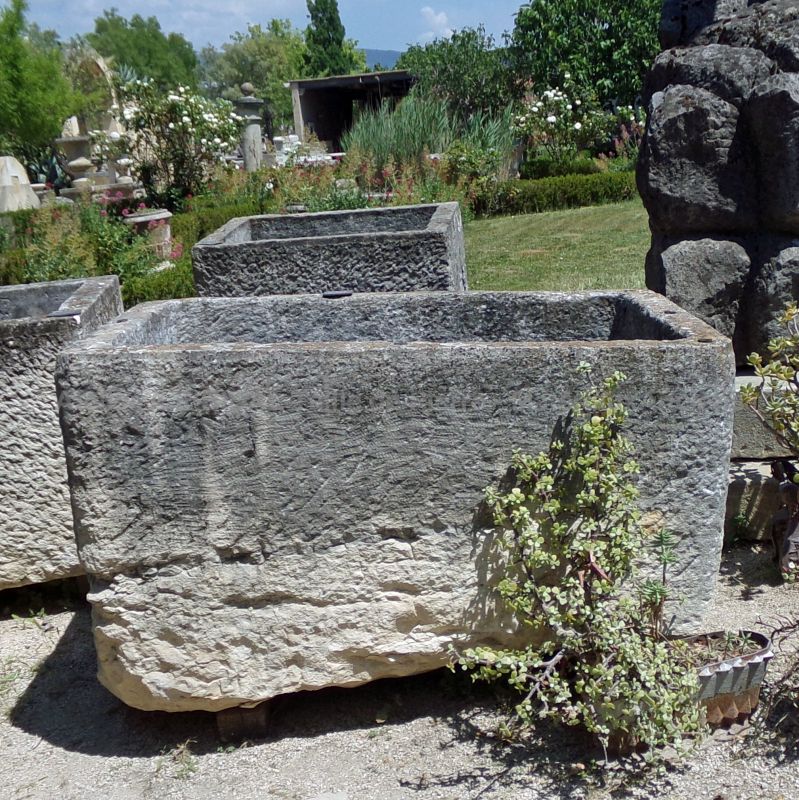 Large old stone trough for a charmingly rustic outdoors decoration - Atelier Alain BIDAL (Provence)