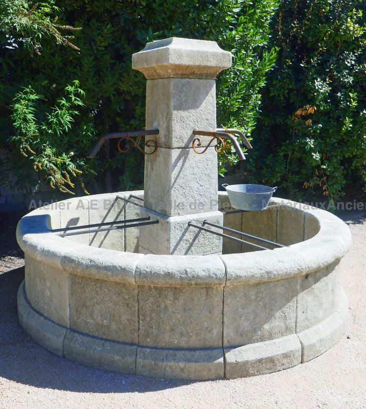 Atelier Alain BIDAL (Provence): Manufacturer of natural stone garden fountains