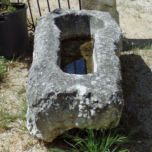 Bac en pierre pour jardinière de jardin | Alain Bidal Matériaux Anciens (Provence)