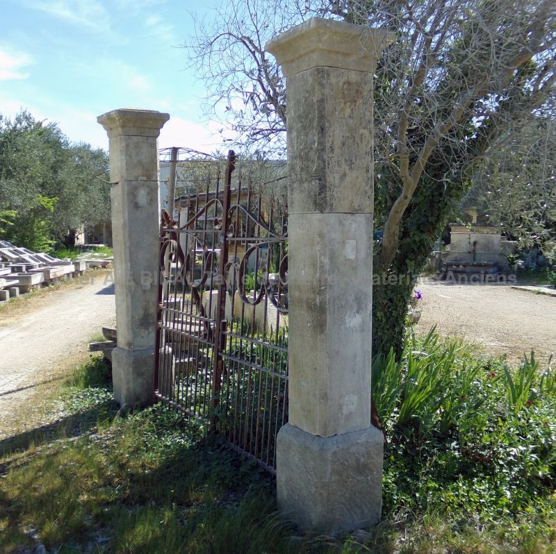Reclaimed stone gate pillars handcrafted in Provence Atelier Alain BIDAL