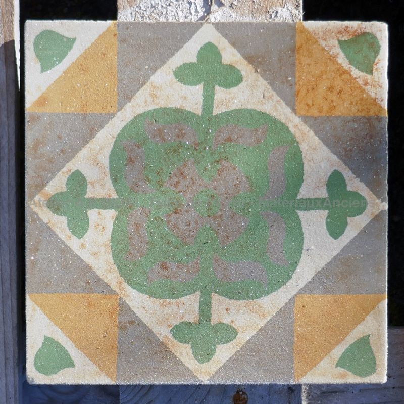 Carreau de ciment vintage très coloré : carrelage ancien par l'Atelier Alain BIDAL, Provence