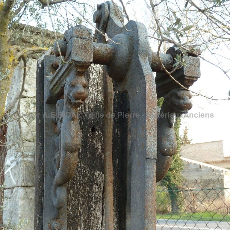 Grande et belle pompe ancienne à bras en fonte ** VENDUE