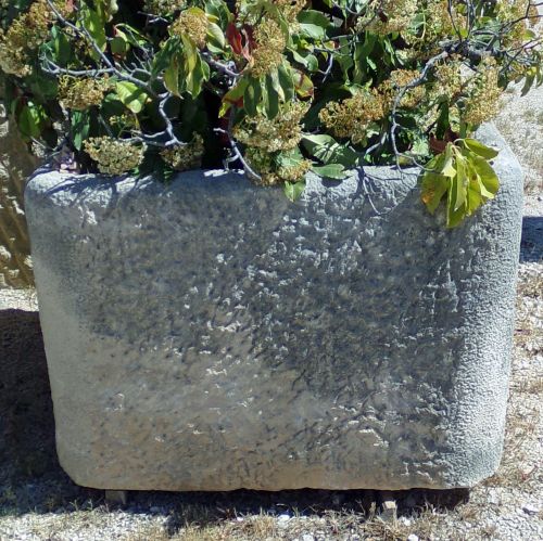 Old Provençal-style stone trough - Atelier Alain BIDAL (Provence)
